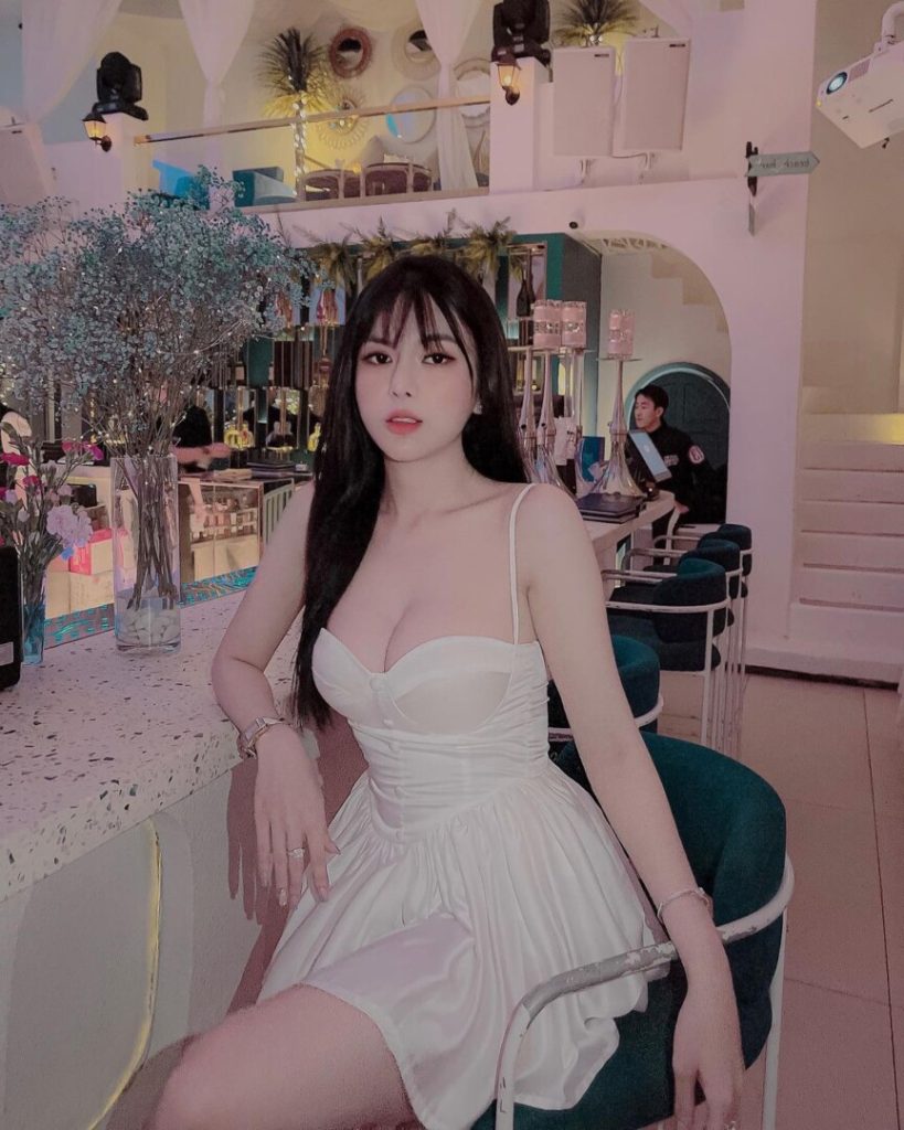 anna hong hanh 1 1